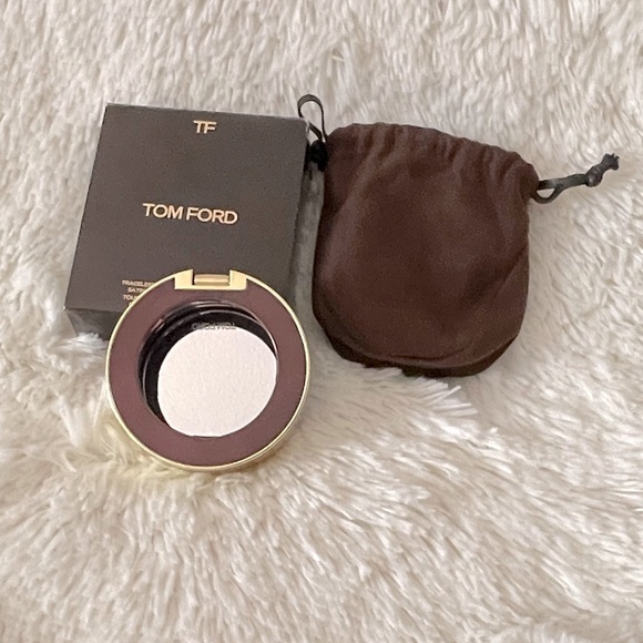 NEW Tom Ford TRACELESS TOUCH FOUNDATION CASE - Picture 2 of 6